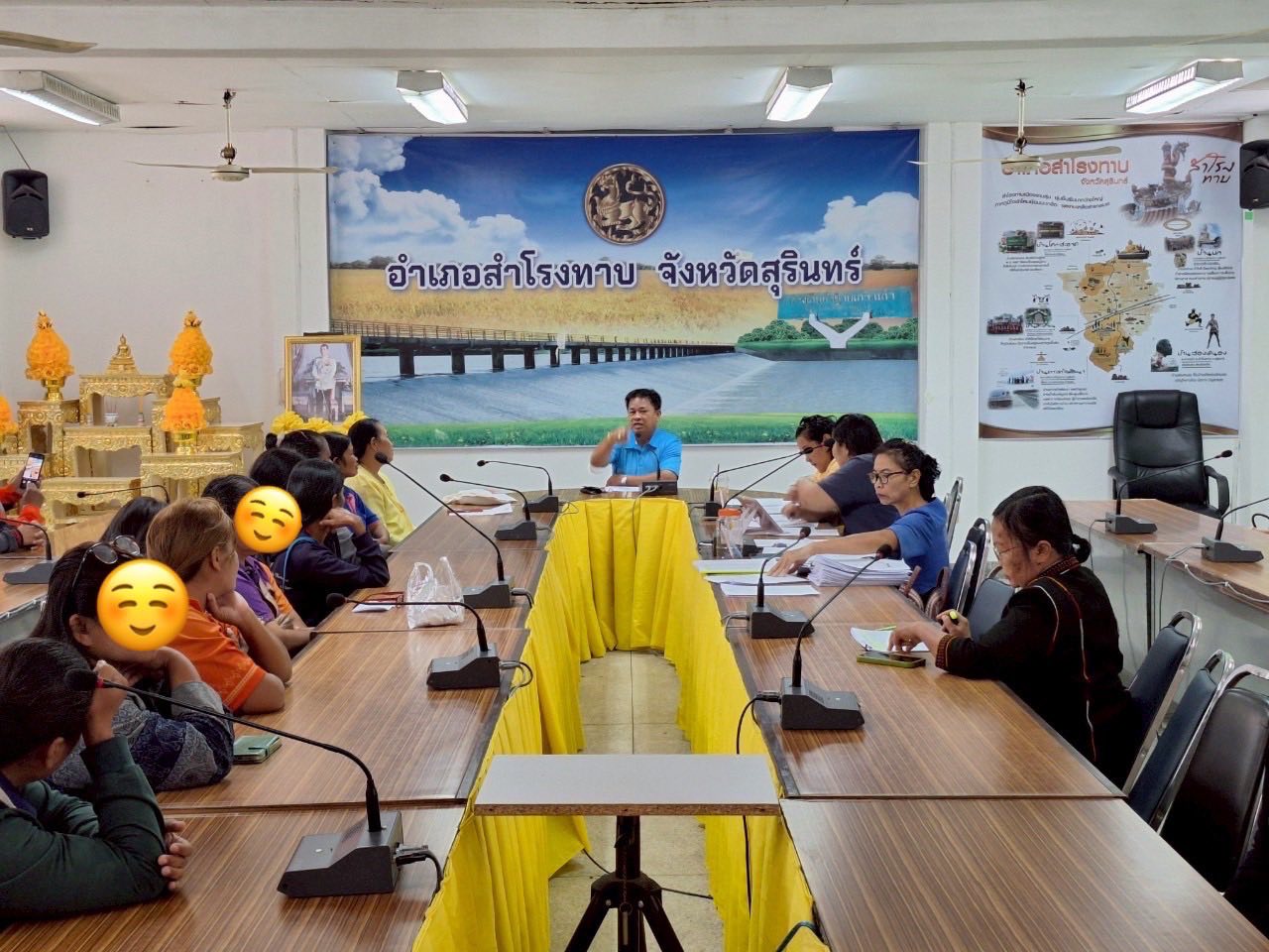 “สำนักงานพัฒนาชุมชนอำเภอสำโรงทาบ ร่วมต้อนรับเจ้าหน้าที่จากสำนักงานเลขานุการคณะอนุกรรมการบริหารกองทุนฯ จังหวัดสุรินทร์ ในโอกาสลงพื้นที่ติดตามหนี้เกินกำหนดชำระกองทุนพัฒนาบทบาทสตรี”